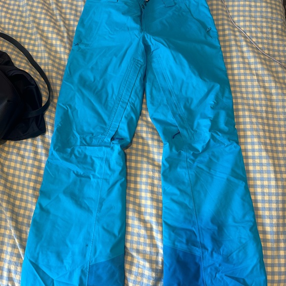 Patagonia W's Insulated Snowbelle Pants - Regular - Picture 1 of 5
